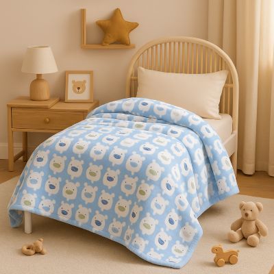 polaire-couverture-bebe-bleu-ciel