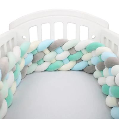 tour-de-lit-pastel lit parc