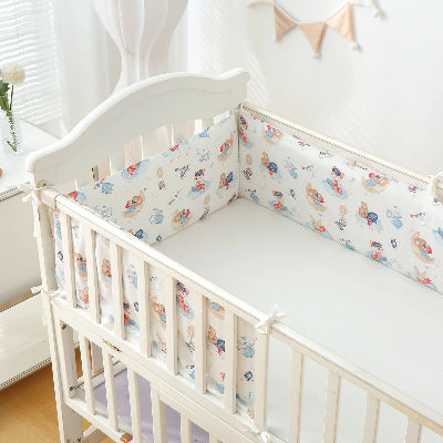 chambre decoree avec tour de lit pour bebe