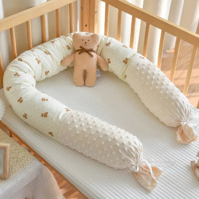 tour de lit pour bebe ours