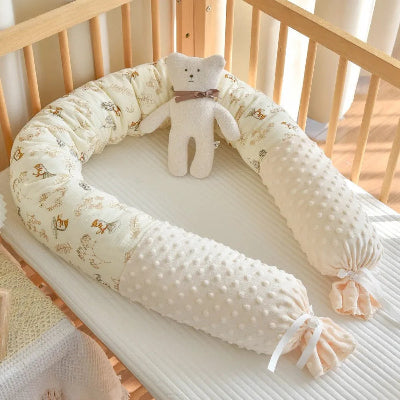 tour de lit pour bebe souris